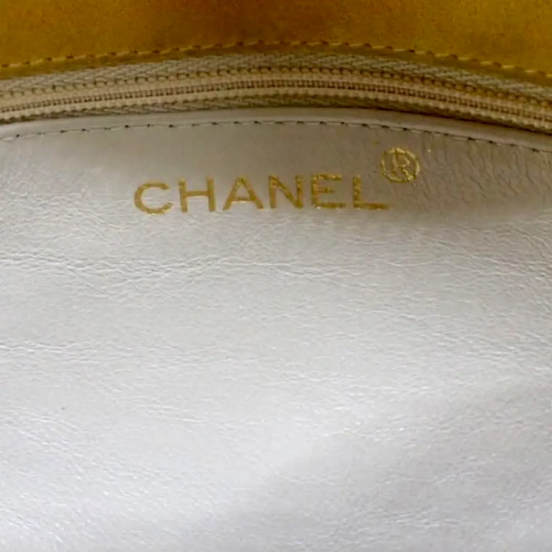 Vintage CHANEL yellow suede leather chain shoulder bag with CC tassel in lunchbox shape. 060910ac1